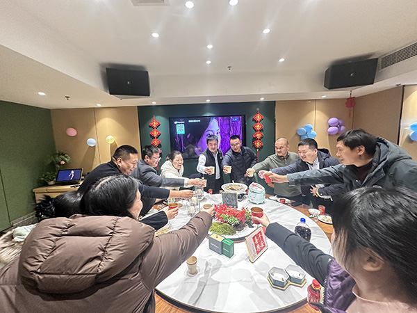 旺坤管业举行2025营销中心年终晚宴，2026年迈向新征程